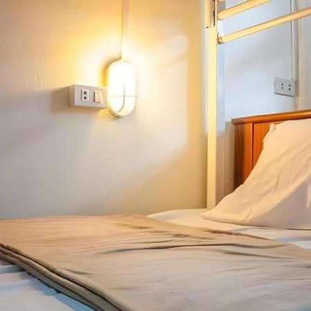 Kamin Bird Hostel Bangkok Extérieur photo